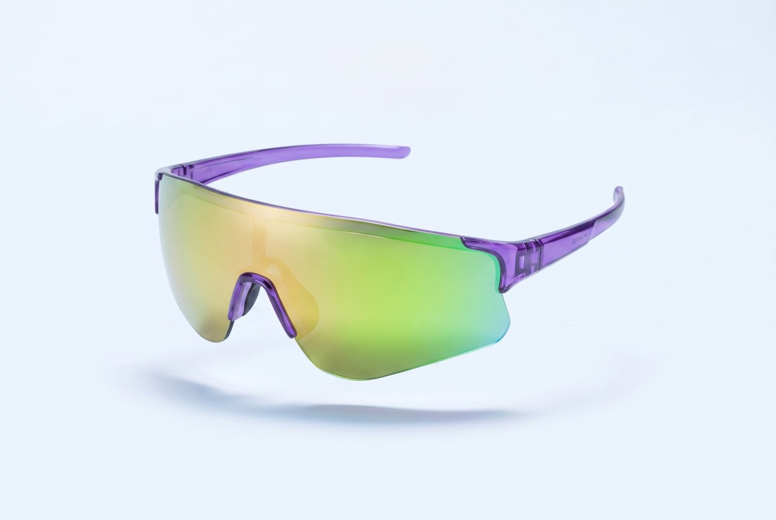 Shield 01 en Ultraviolet : monture violet translucide, verre Fern